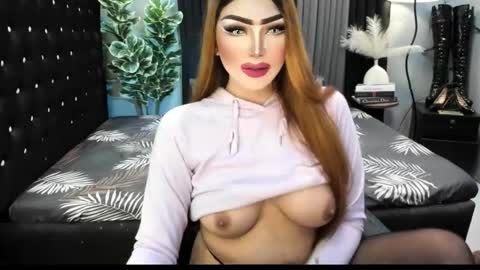 Snapshot of misschannel4sub chatting on 17, 10, 2025 PRIESTESS CHANNEL online show from 17, 10, 2025