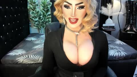 Snapshot of misschannel4sub chatting on 19, 10, 2025 PRIESTESS CHANNEL online show from 19, 10, 2025