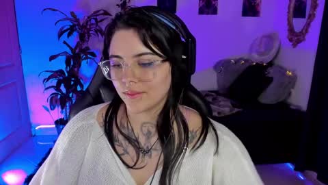 Snapshot of misscharlottte_18 chatting on 9, 1, 2025 Missy Charlottte. Hey remember to give me a thumbs up ty online show from 9, 1, 2025