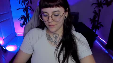 Snapshot of misscharlottte_18 chatting on 27, 2, 2025 Missy Charlottte. Hey remember to give me a thumbs up ty online show from 27, 2, 2025