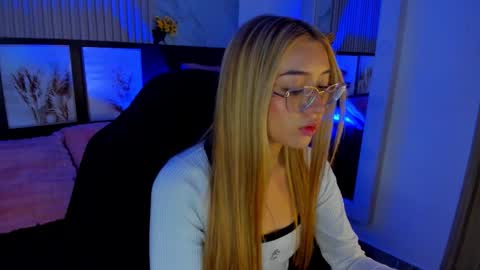 misscheelsee_as online show from 18, 9, 2025