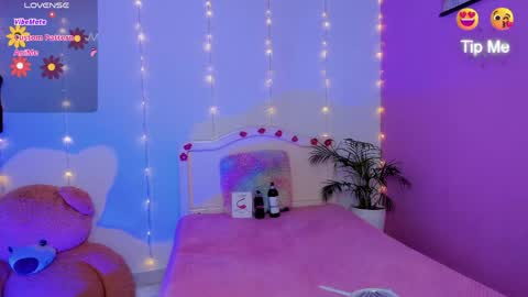 Snapshot of misschelsea01 chatting on 8, 6, 2026 Chelsea online show from 8, 6, 2026