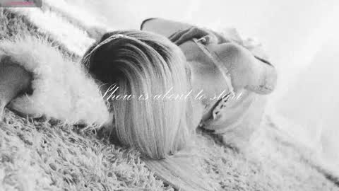 Chloe freelance model Please your thumbs up are important  online show from 13, 11, 2025