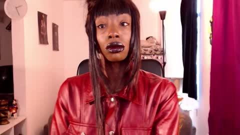 Snapshot of missemilie1 chatting on 13, 1, 2026 Emilie Diaz online show from 13, 1, 2026