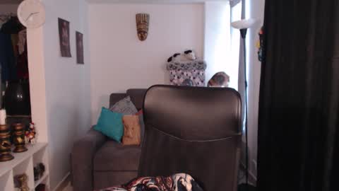 Snapshot of missemilie1 chatting on 5, 2, 2026 Emilie Diaz online show from 5, 2, 2026