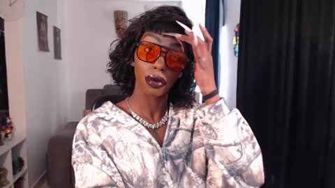 Snapshot of missemilie1 chatting on 27, 2, 2026 Emilie Diaz online show from 27, 2, 2026