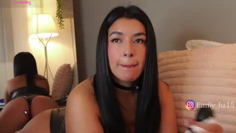 Snapshot of missemily_11 chatting on 17, 6, 2026 Yuliana online show from 17, 6, 2026