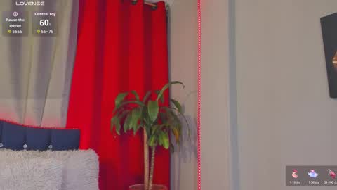 kassandra lazcano online show from 25, 10, 2025