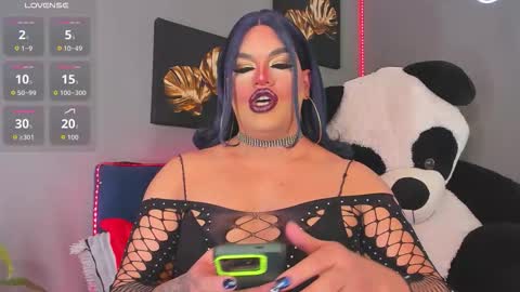 kassandra lazcano online show from 2, 12, 2025