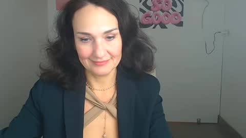 Christina online show from 9, 4, 2026