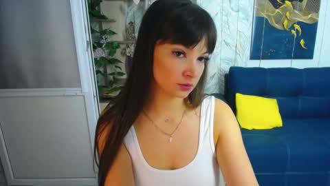 MissLaura online show from 2, 11, 2025