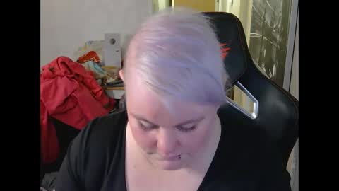 Snapshot of misslj90 chatting on 18, 4, 2026 misslj90 online show from 18, 4, 2026