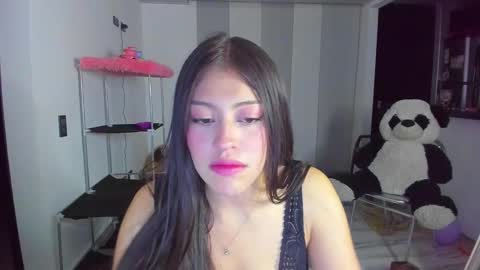 missloren333 online show from 5, 1, 2025