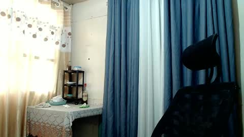 Snapshot of missmayeth chatting on 16, 12, 2024 mayeth online show from 16, 12, 2024