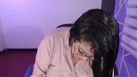 Miia online show from 4, 12, 2025