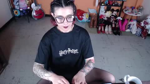 Miss Mia online show from 9, 1, 2025