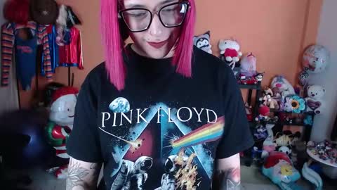 Miss Mia online show from 1, 12, 2025