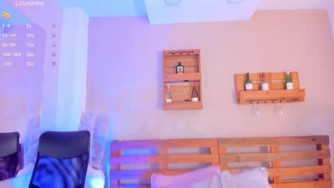 Mia  online show from 13, 11, 2025