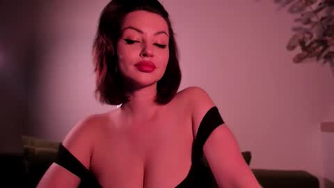   online show from 25, 9, 2025