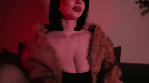   online show from 7, 11, 2025