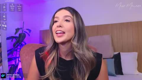 Emma Rivera online show from 20, 2, 2025