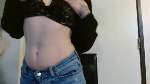 Snapshot of missmoonmagic13 chatting on 27, 12, 2024 Maxxx online show from 27, 12, 2024