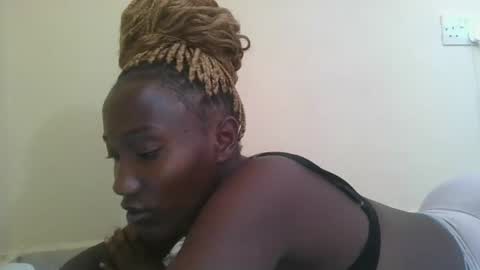 pretty gal online show from 6, 3, 2025