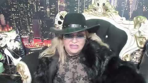 QueenT online show from 18, 11, 2025