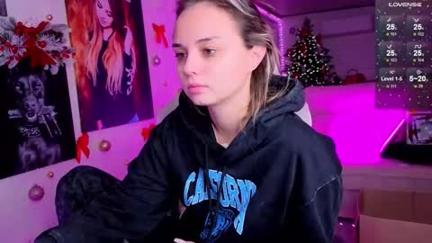 Snapshot of misss_viki chatting on 14, 12, 2025 . online show from 14, 12, 2025