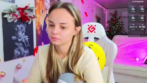 Snapshot of misss_viki chatting on 20, 12, 2025 . online show from 20, 12, 2025