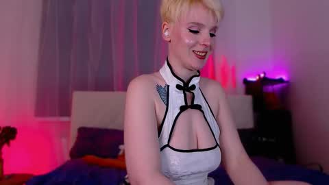 Snapshot of missseverina chatting on 28, 11, 2025 Severina but you can call me Miss Goddess Pretty online show from 28, 11, 2025