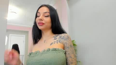Sienna online show from 10, 4, 2026