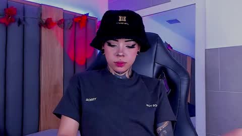 Snapshot of misstomie_ chatting on 18, 2, 2025 Tomiehelp me get to 100 thumbs up online show from 18, 2, 2025