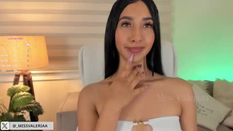 Valeria Davila online show from 28, 2, 2025