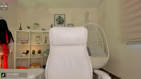 Snapshot of missvancouver_ chatting on 2, 10, 2025 Mafe Jimenez online show from 2, 10, 2025