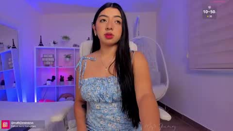 Snapshot of missvancouver_ chatting on 3, 11, 2025 Mafe Jimenez online show from 3, 11, 2025