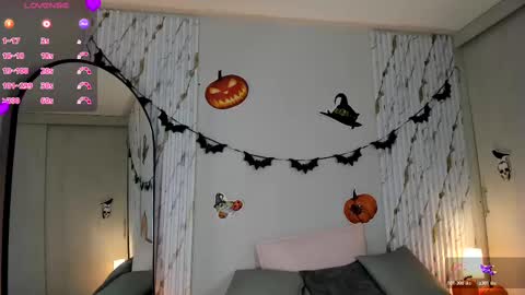 missvioleet online show from 19, 10, 2025