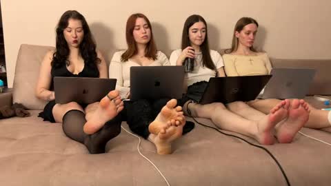 Snapshot of misswishh chatting on 29, 4, 2026 misswishh online show from 29, 4, 2026