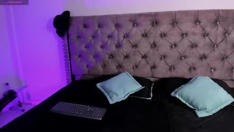 Snapshot of missy_davis chatting on 11, 9, 2025 Miss online show from 11, 9, 2025