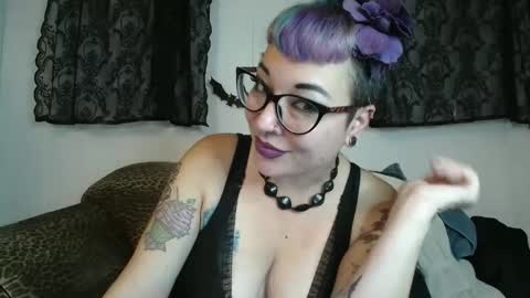Missy Dee online show from 17, 9, 2025
