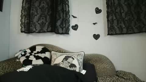 Snapshot of missy_dee chatting on 15, 5, 2026 Missy Dee online show from 15, 5, 2026