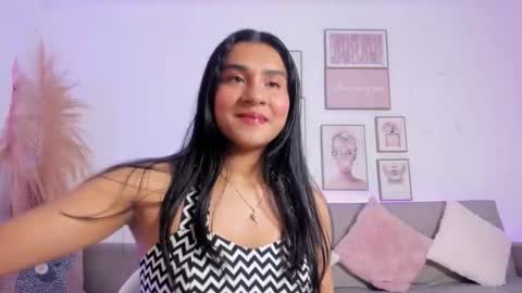 missy_lowe online show from 10, 9, 2025