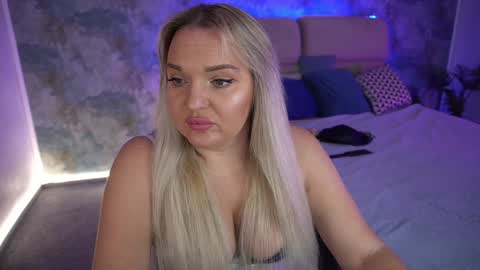 Snapshot of missyymartinezz chatting on 7, 12, 2024 Amely online show from 7, 12, 2024