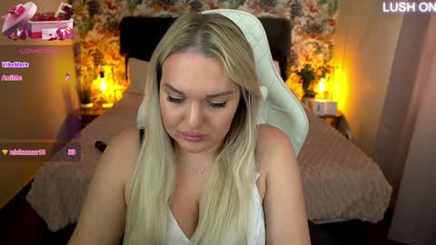 Snapshot of missyymartinezz chatting on 12, 12, 2024 Amely online show from 12, 12, 2024