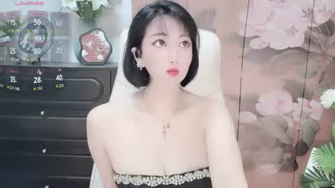Mist Lili online show from 15, 6, 2026