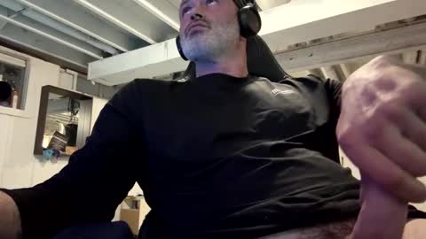 Snapshot of mister_bigg_dick chatting on 4, 1, 2025 AJ online show from 4, 1, 2025