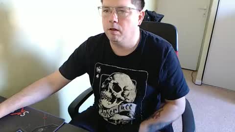 Snapshot of mistercoeur1 chatting on 2, 2, 2025 mistercoeur online show from 2, 2, 2025