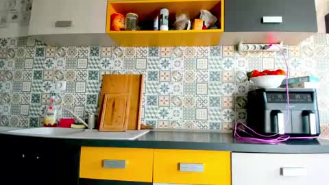 Snapshot of misteryland chatting on 19, 2, 2025 Brina online show from 19, 2, 2025