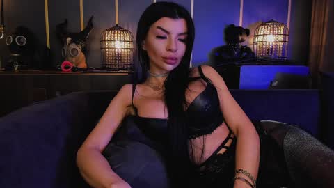 Elenia online show from 9, 12, 2024