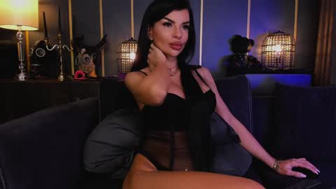 Elenia online show from 6, 1, 2025